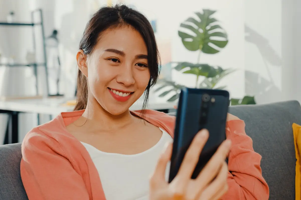 Rekomendasi ucapan lebaran di WhatsApp agar pesanmu lebih tersampaikan dan bermakna.