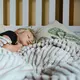 Ngompol adalah hal wajar pada anak kecil, tapi jika berlangsung terlalu lama, bisa jadi tanda perlu perhatian khusus. (Foto: Richard Stachmann/Unsplash)