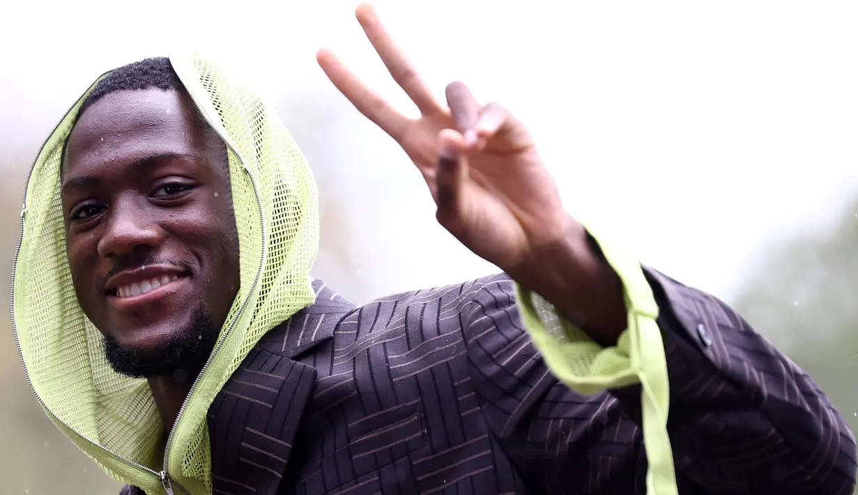 Bek timnas sepak bola Prancis, Ibrahima Konate, tiba untuk ambil bagian dalam persiapan tim untuk pertandingan kualifikasi Liga Bangsa-Bangsa UEFA mendatang di Clairefontaine-en-Yvelines pada 7 Oktober 2024. (FRANCK FIFE/AFP)