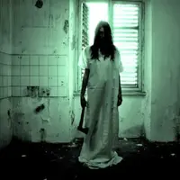 Arwah para selebriti dunia ini terlihat sering datang di beberapa rumah ini.