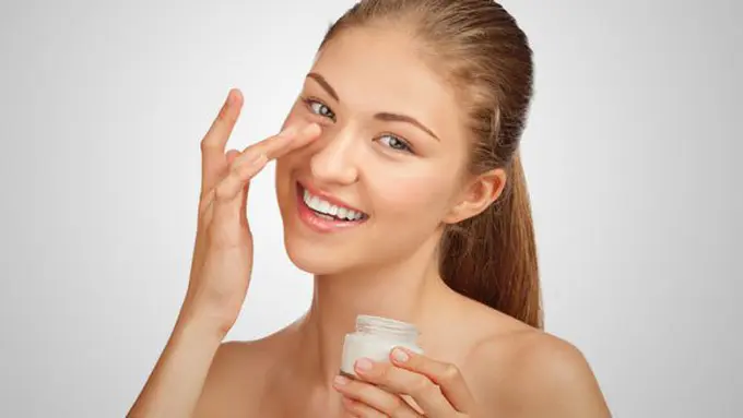 Krim Anti-Aging/Copyright Shutterstock