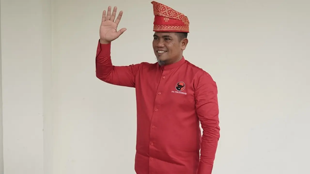 Ketua PDIP Riu Haji Zukri Misran yang juga menjabat sebagai Ketua DPRD Pelalawan.
