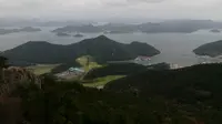 Panorama dari puncak Mireuk-san di Pulau Geoje, Korea Selatan. (Liputan6.com/Rinaldo)