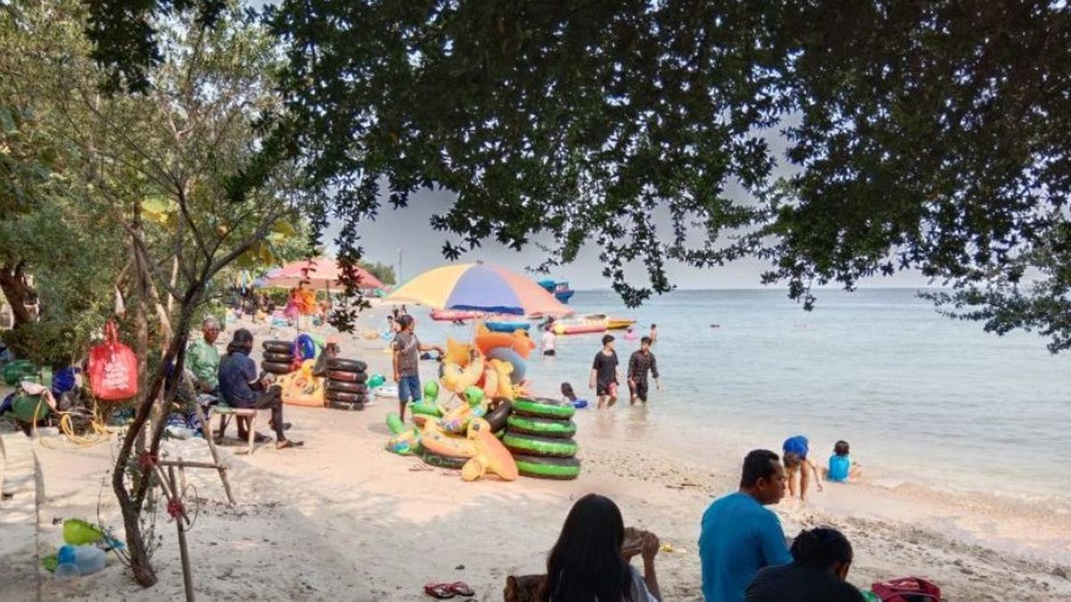 Ribuan Wisatawan Datangi Kepulauan Seribu Saat Libur Panjang Kenaikan Yesus Kristus