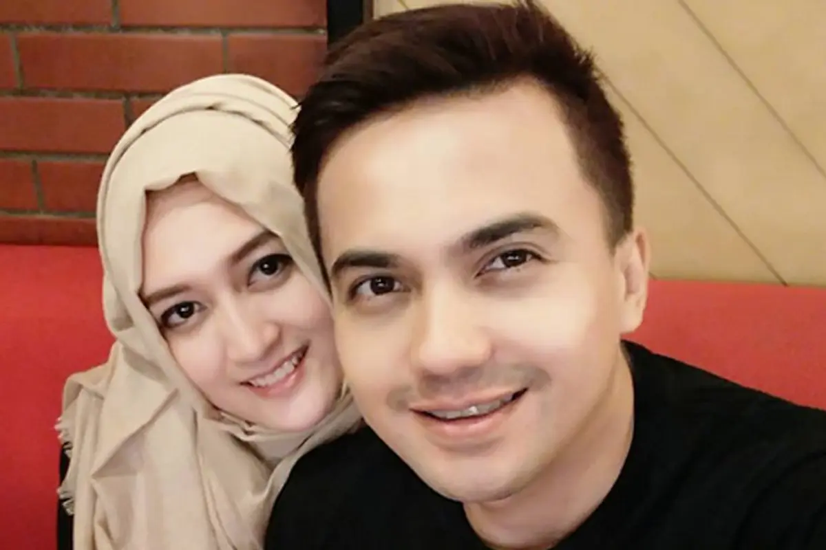 Sahrul Gunawan dan Indriani Hadi