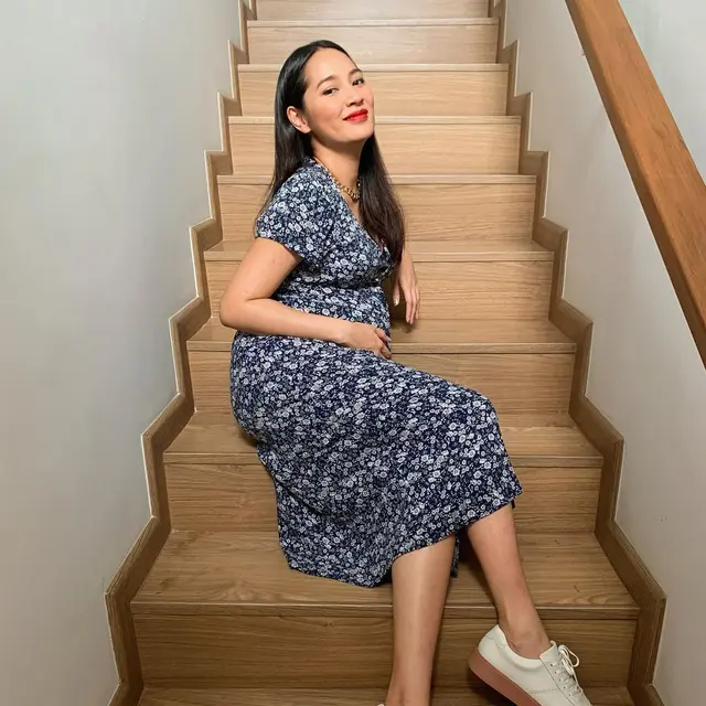 Masuki Usia Kehamilan 36 Minggu, Ini 6 Potret Maternity Shoot Niken Anjani