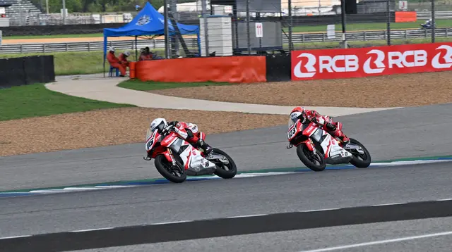 Rheza Danica Ahrens (belakang) saat tampil di ARRC 2026. (Astra Honda)