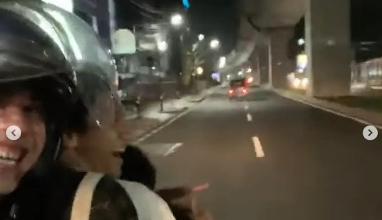 Saat itu kondisi jalan tampak sangat lengang. (Foto: Instagram/ jefrinichol)