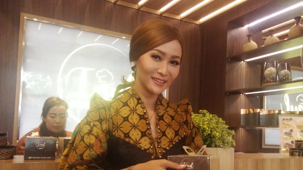 [Bintang] Inul Daratista