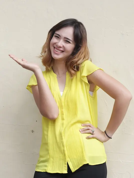 Sejak hubungannya dengan Joshua Suherman berakhir, ada yang hilang dalam keseharian Pamela Bowie. Komunikasi yang biasa dilakukan setiap hari itu sekarang tidak ada lagi. (Bambang E. Ros/Bintang.com)