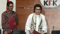 Wakil Pimpinan KPK Basaria Panjaitan dan juru bicara, Febri Diansyah memberi keterangan pers terkait barang bukiti uang OTT Bupati Mesuji Khamami senilai Rp 1,2 M di gedung KPK, Jakarta, Kamis (24/1). KPK menetapkan 5 tersangka. (merdeka.com/Dwi Narwoko)