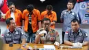 Kabid Humas Polda Metro Jaya Kombes Pol Argo Yuwono (tengah) memberi keterangan terkait kasus narkoba yang menjerat sutradara Amir Mirza Gumay saat rilis di Polda Metro Jaya, Jakarta, Kamis (17/10/2019). Polisi menangkap Amir bersama dua orang lainnya. (Liputan6.com/Herman Zakharia)