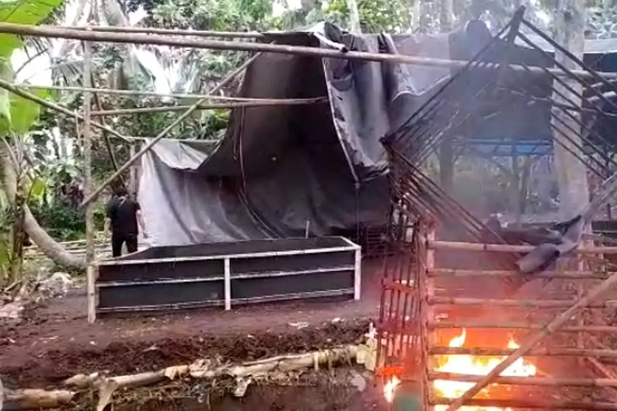 Tempat sabung ayam di Kecamatan Licin Banyuwangi dimusnahkan petugas Kepolisian (Istimewa)