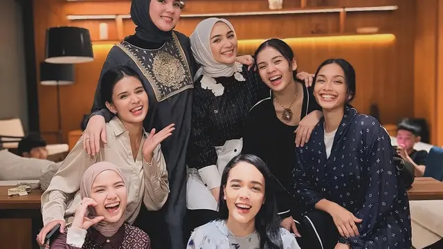 Potret Citra Kirana Bukber Bareng Finalis Gadis Sampul 2007. (instagram/citraciki/oxcel)