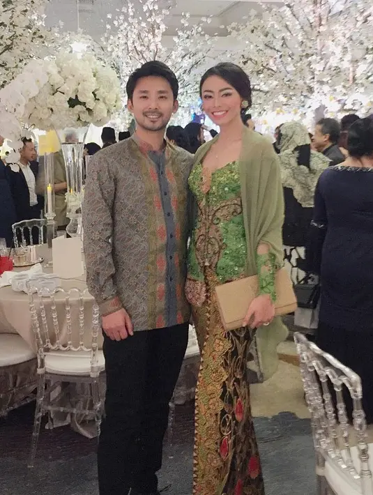 Hingga akhirnya, Whulandary mengumumkan jika dirinya sudah bertunangan dengan Nik Ibrahim. Kabar bahagia itu, ia sampaikan di akun media sosialnya. (Foto: instagram.com/whulandary)