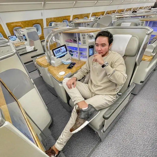 6 Potret Terbaru Abash Mantan Lucinta Luna, Hobi Traveling Bareng Pacar