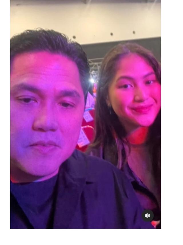 8 Momen Erick Thohir Temani Anak Nonton Konser Suga, Ikut Jadi ARMY