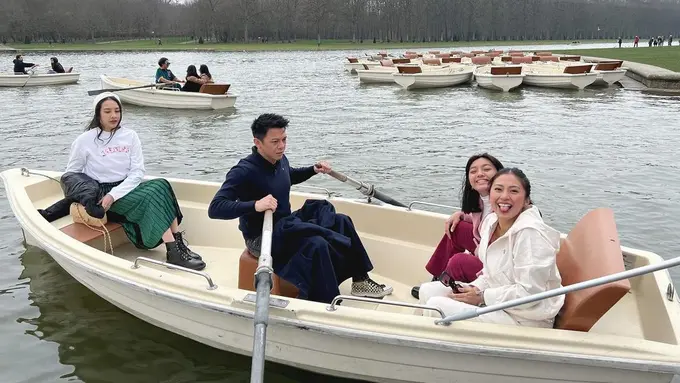 Bikin Baper, Ini 6 Momen Kedekatan Ariel NOAH dan Tyna Dwi Jayanti