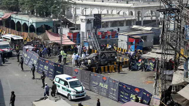 Bom Meledak di Luar Masjid Sufi Pakistan, 3 Orang Tewas