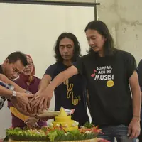 Setelah 23 tahun menghilang, grup band Kidnap Katrina kembali. Lagu Kesepian diluncurkan sebagai tanda grup ini kembali meramaikan industri musik Tanah Air. (Adrian Putra/Bintang.com)