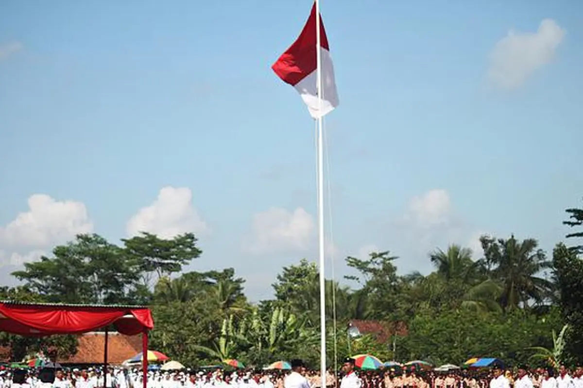 Ilustrasi upacara bendera Sang Merah Putih