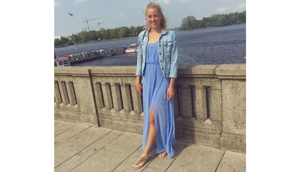 Carina Witthoft sempat berada pada peringkat ke-49 WTA dan saat ini dia berada di peringkat 87. (Bola.com/Instagram/Carinawitthoft)