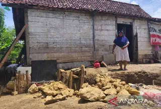 Rumah Warga yang Terdampak Pergerakan Tanah di Blora (AntaraNews)