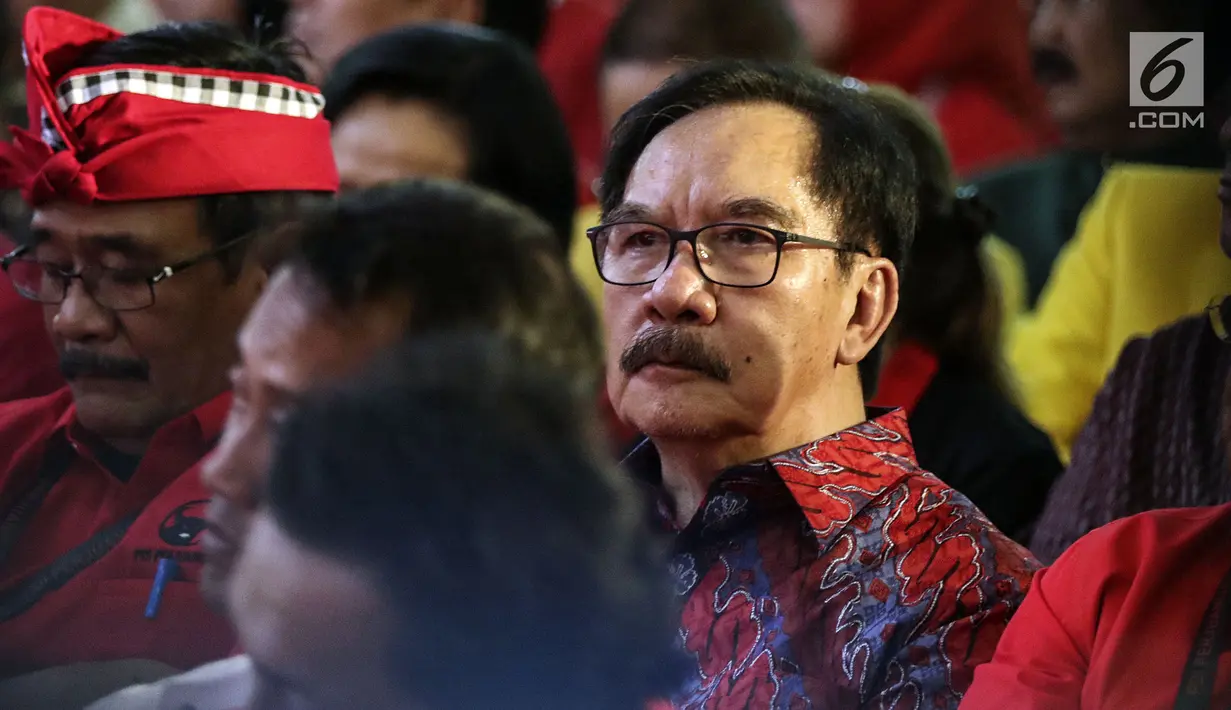Mantan Ketua KPK, Antasari Azhar menghadiri Kongres V PDIP di  Grand Inna Beach, Sanur, Bali, Kamis (8/8/2019). Kongres V PDIP berlangsung selama tiga hari sejak tanggal 8 - 10 Agustus mendatang. (Liputan6.com/Johan Tallo)