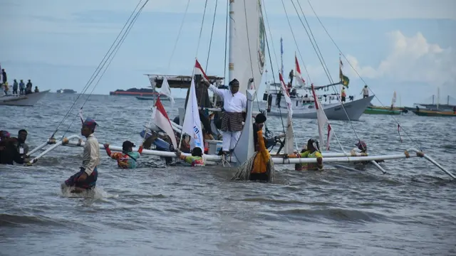 34 Sandeq Berlabuh di Balikpapan jadi Simbol Dukungan Indonesia untuk ...