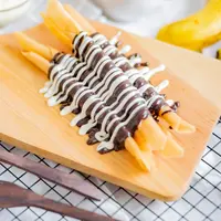 ilustrasi banana roll/Mohammadridwan/Shutterstock