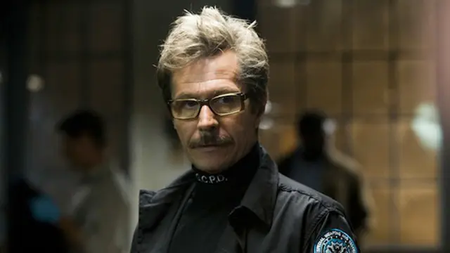 Bintang The Dark Knight Anggap Batman V Superman Terlalu Besar