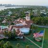 Pemandangan udara rumah milik Presiden Donald Trump di Mar-a-Lago, Palm Beach, Florida, Amerika Serikat, 10 Agustus 2022. Sejauh ini, tujuan penggeledahan FBI terhadap rumah Donald Trump itu belum diketahui. (AP Photo/Steve Helber)