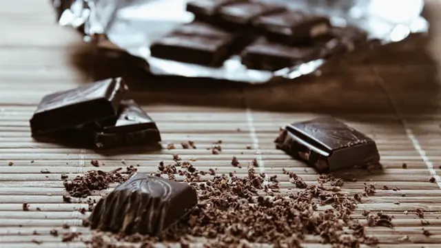 Ini Alasan Baru Bagi Anda untuk Terus Makan Dark Chocolate