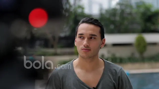 Ezra Walian