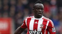 Pemain Southampton, Sadio Mane mencetak dua gol saat timnya menang 3-2 atas Liverpool pada lanjutan liga Inggris pekan ke-31 di Stadion St Mary's, Southampton, Minggu ( 20/3/2016). (AFP/ Adrian Dennis)