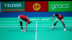 Wakil Indonesia itu takluk dalam tiga gim, 16-21, 21-19, 17-21 dalam waktu 1 jam 28 menit. (Bola.com/Bagaskara Lazuardi)