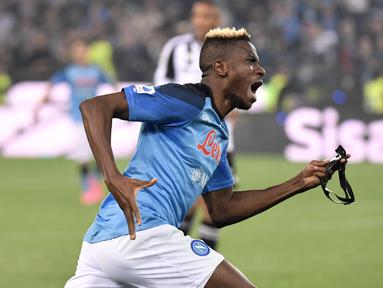 Victor Osimhen sukses menjadi pahlawan sekaligus memastikan Napoli menyegel titel juara Liga Italia musim 2022/2023. (AFP/Andrea Staccioli)