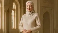 Gamis Embos untuk Kondangan Ibu-Ibu Usia 50 Tahunan (created by AI)