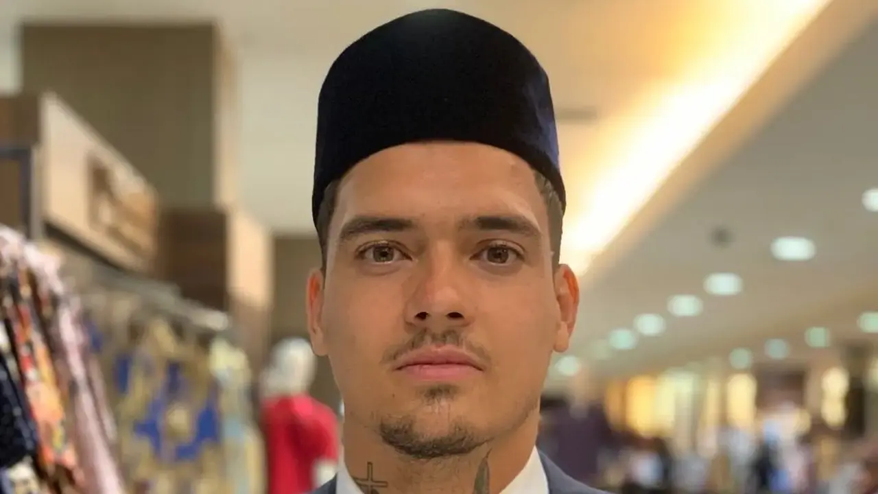 Calon pemain naturalisasi Timnas Indonesia, Shayne Pattynama.