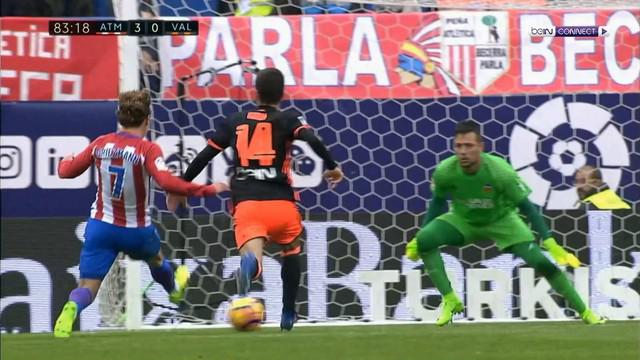 Fernando Torres ikut menyaksikan kemenangan Atletico Madrid atas Valencia secara langsung di Vicente Calderon.