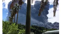 Bagaimana penampakan letusan gunung Shindake, Jepang? 

