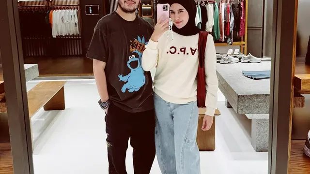 Potret Mesra Syahnaz Sadiqah saat Dampingi Jeje Govinda. (instagram/syahnazs)