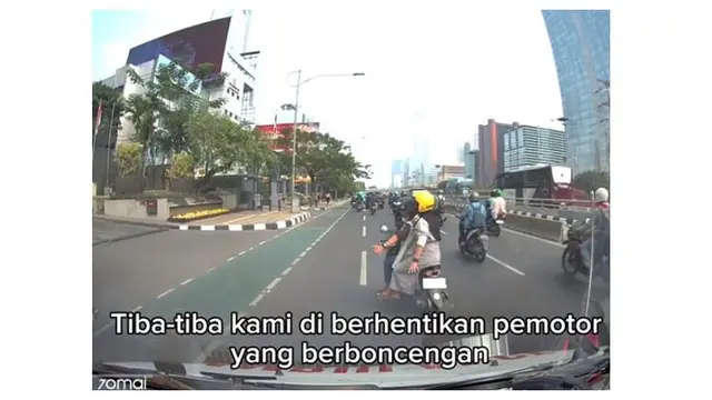 Aksi Pria Hentikan Ambulans di Tengah Jalan Demi Istri yang Mau Melahirkan Ini Viral