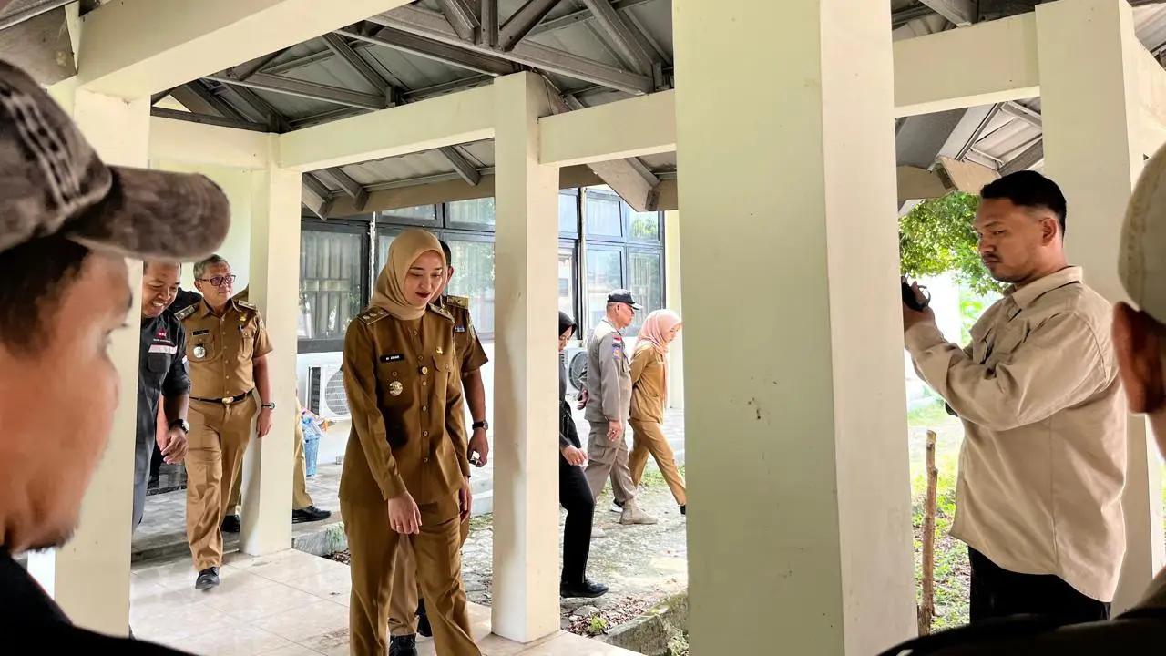Wakil Gubernur Lampung, Jihan Nurlela saat meninjau Sekolah Rakyat. Foto : (Liputan6.com/Ardi).