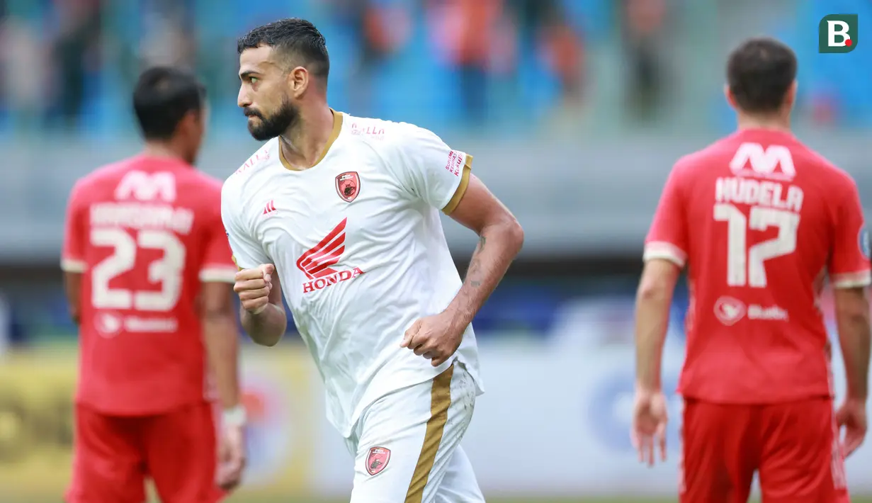 <p>Pemain PSM Makassar, Everton melakukan selebrasi setelah mencetak gol ke gawang Persija Jakarta pada laga pekan ke-20 BRI Liga 1 2022/2023 di Stadion Patriot Candrabhaga, Bekasi, Rabu (25/1/2023). PSM Kalah dengan skor 2-4. (Bola.com/M Iqbal Ichsan)</p>