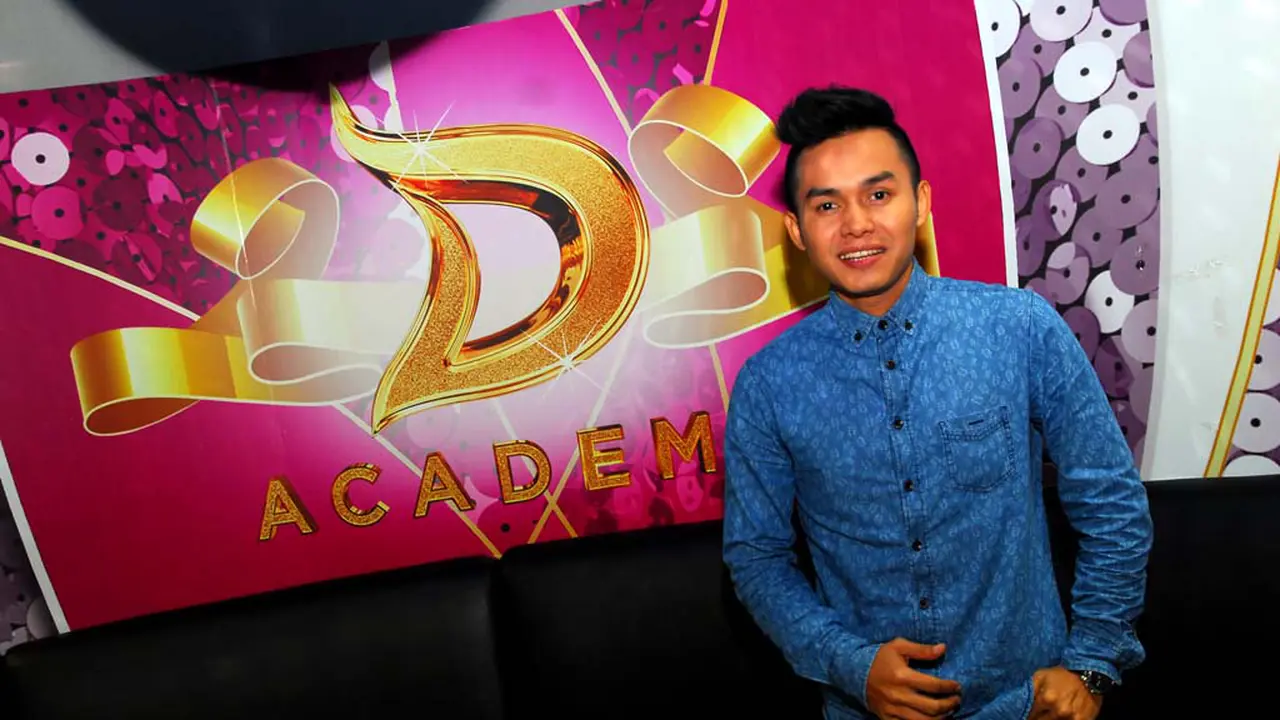 Frans D'Academy, Sejak Kecil Ingin Jadi Penyanyi Dangdut