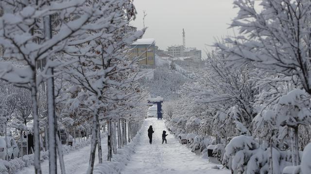 Suasana Kota Ankara Saat Berselimut Salju