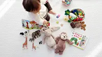 Cara sederhana lain yang dapat menstimulasikan kecerdasan otak anak adalah dengan melibatkan anak pada mainan yang digemarinya (Foto: Unsplash.com/Yuri Shirota)