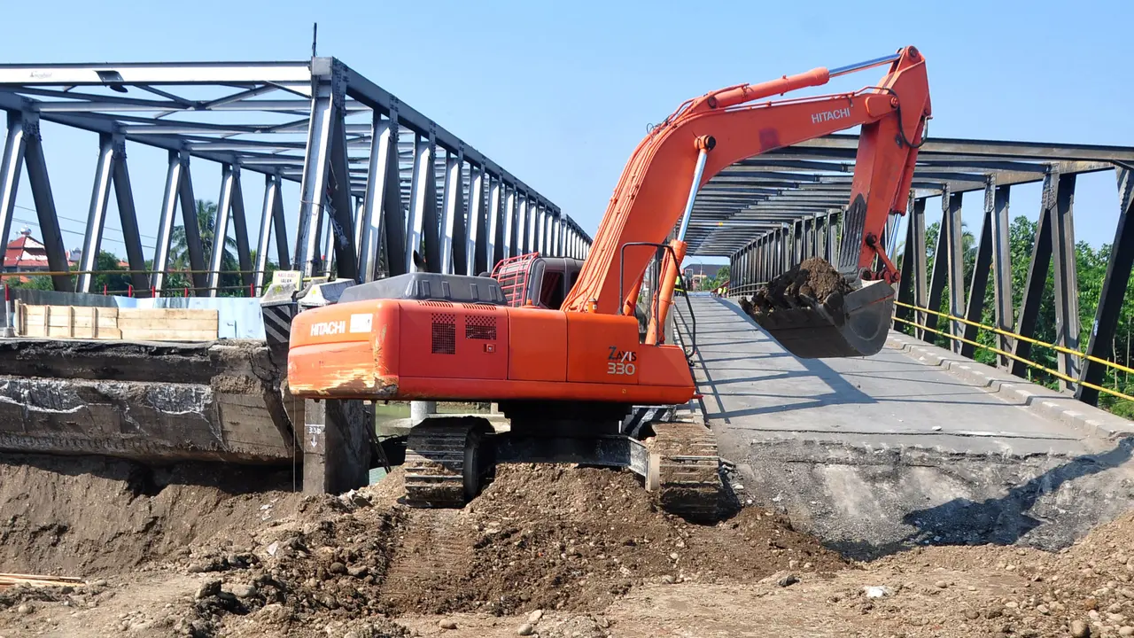 Jembatan Comal - Liputan6 Siang