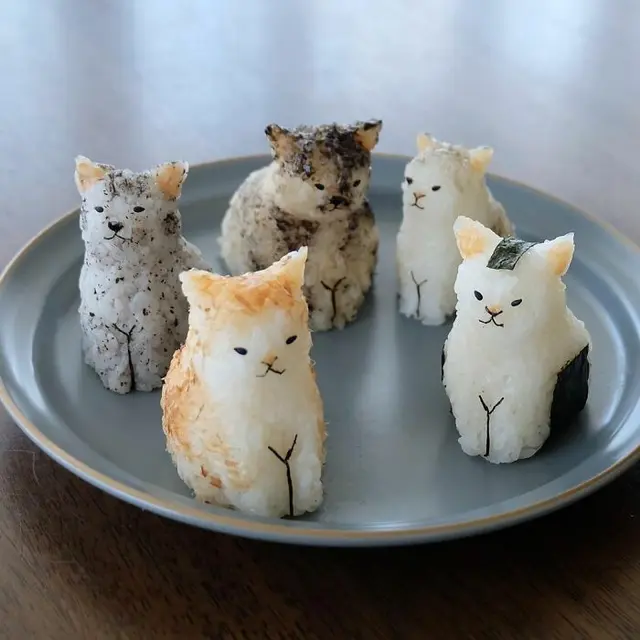 6 Onigiri Unik Bentuk Binatang Ini Bikin Enggak Tega Makannya